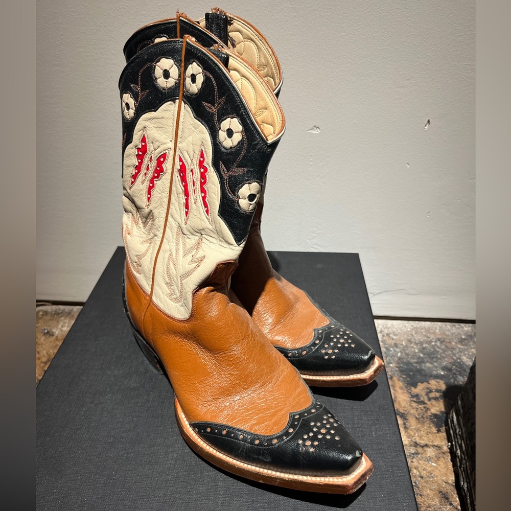 Old Gringo cowboy boots size 8.5